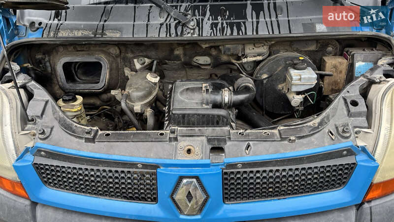 Грузовой фургон Renault Master 2004 в Сокирянах