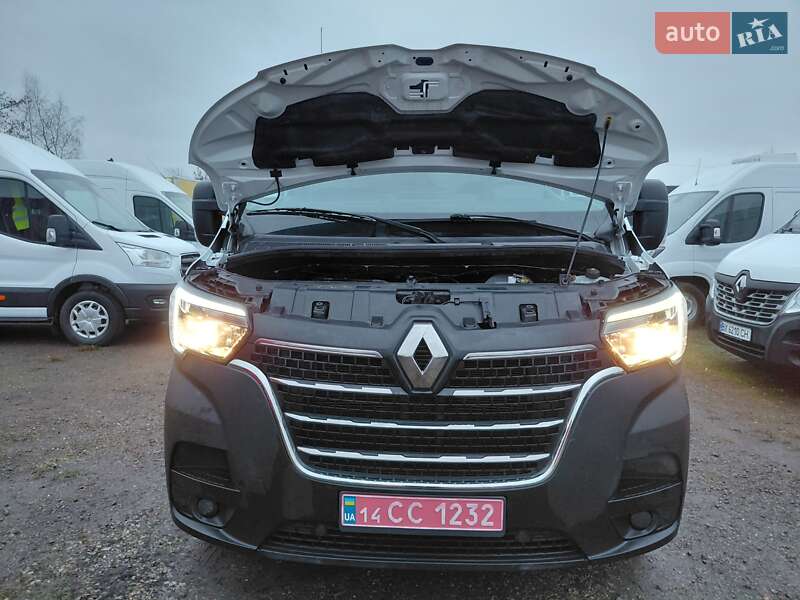 Вантажний фургон Renault Master 2023 в Івано-Франківську