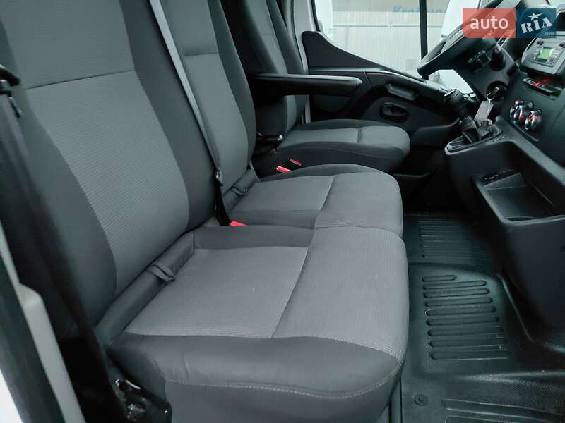 Вантажний фургон Renault Master 2023 в Івано-Франківську