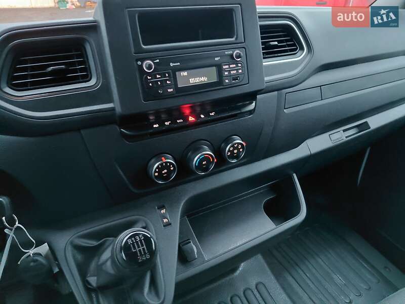 Вантажний фургон Renault Master 2023 в Івано-Франківську