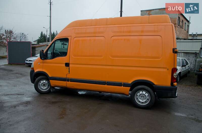Вантажний фургон Renault Master 2006 в Сарнах