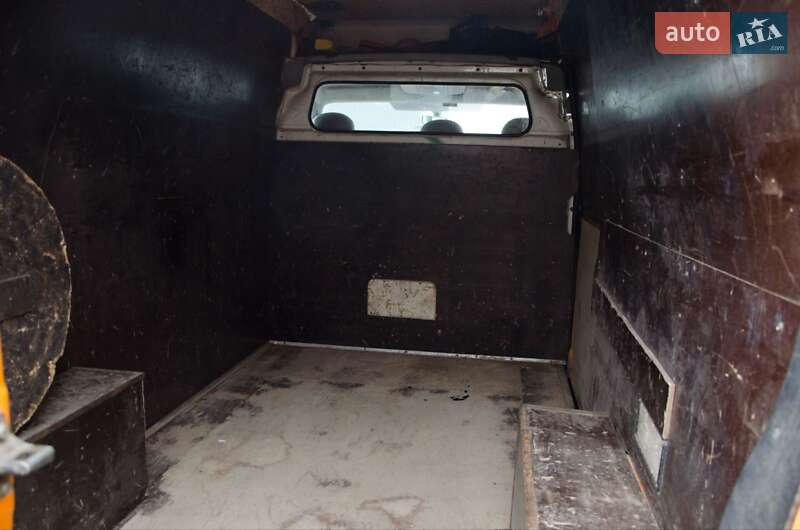 Вантажний фургон Renault Master 2006 в Сарнах