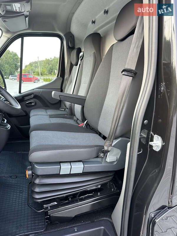 Вантажний фургон Renault Master 2022 в Ковелі