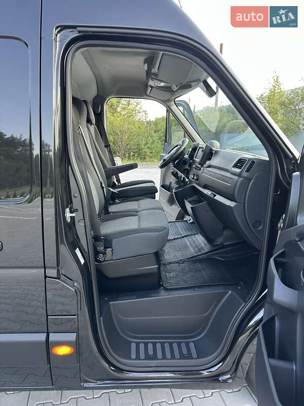 Вантажний фургон Renault Master 2022 в Ковелі