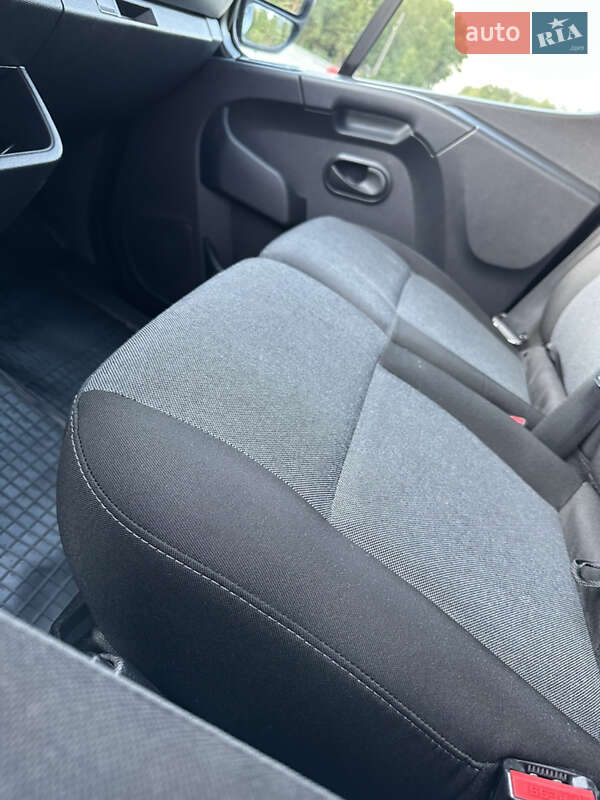 Вантажний фургон Renault Master 2022 в Ковелі