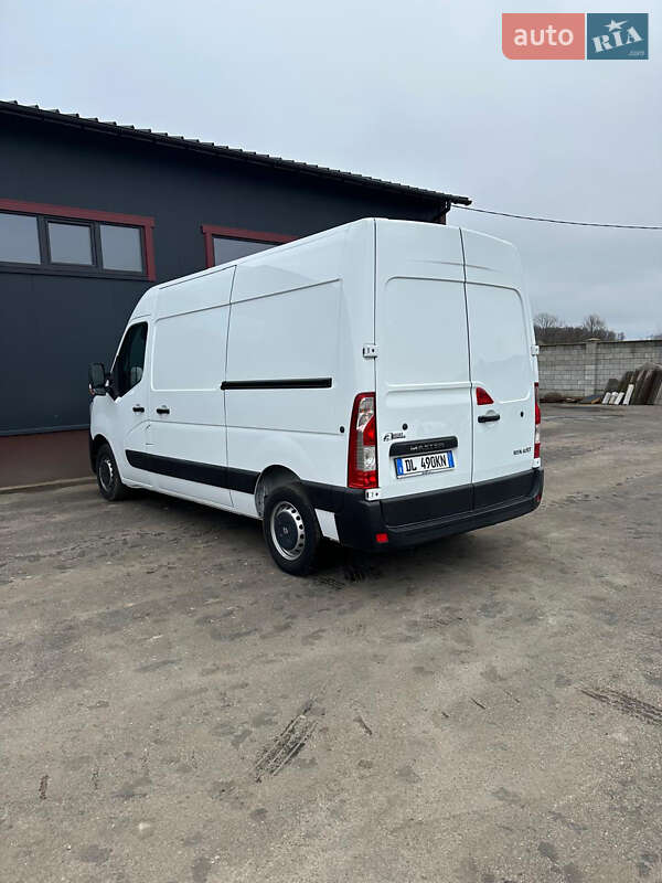 Вантажний фургон Renault Master 2020 в Долині