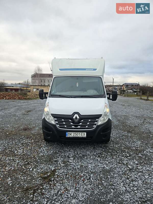 Евакуатор Renault Master 2015 в Рівному