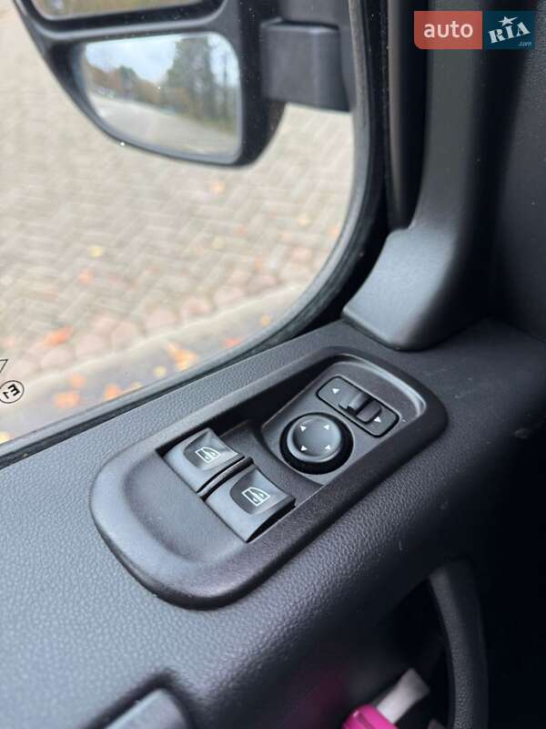 Микроавтобус Renault Master 2019 в Косове фото 29 Микроавтобус Renault Master 2019 в Косове