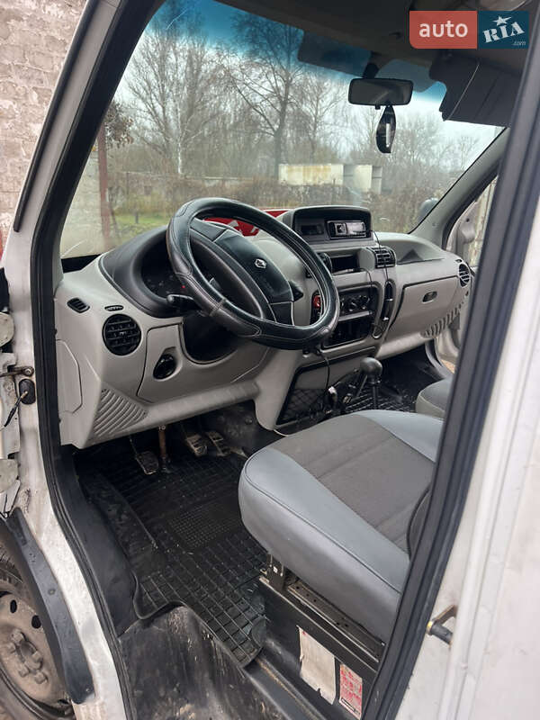 Вантажний фургон Renault Master 2003 в Конотопі фото 7 Вантажний фургон Renault Master 2003 в Конотопі