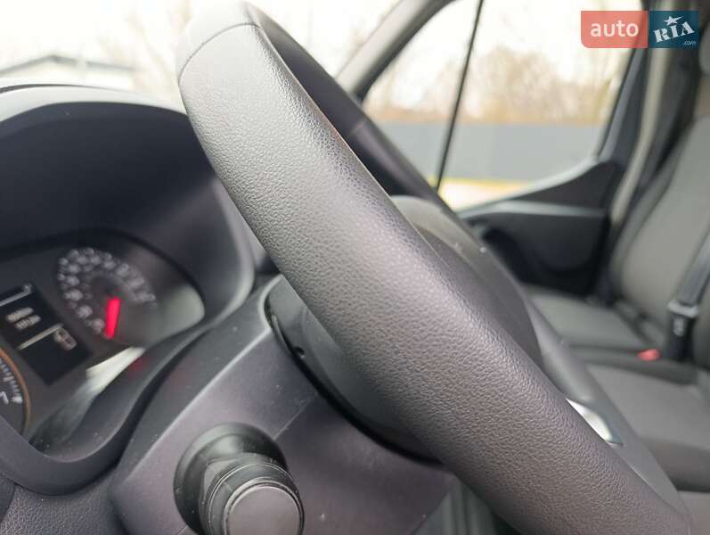 Грузовой фургон Renault Master 2022 в Киеве фото 22 Грузовой фургон Renault Master 2022 в Киеве