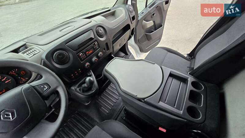 Вантажний фургон Renault Master 2018 в Житомирі