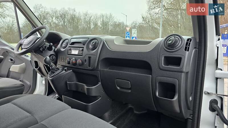 Вантажний фургон Renault Master 2018 в Житомирі