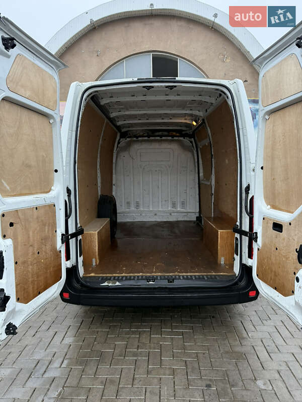 Грузовой фургон Renault Master 2012 в Николаеве