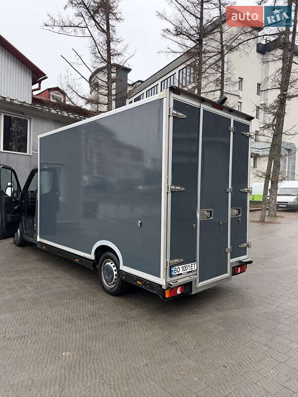 Грузовой фургон Renault Master 2022 в Тернополе