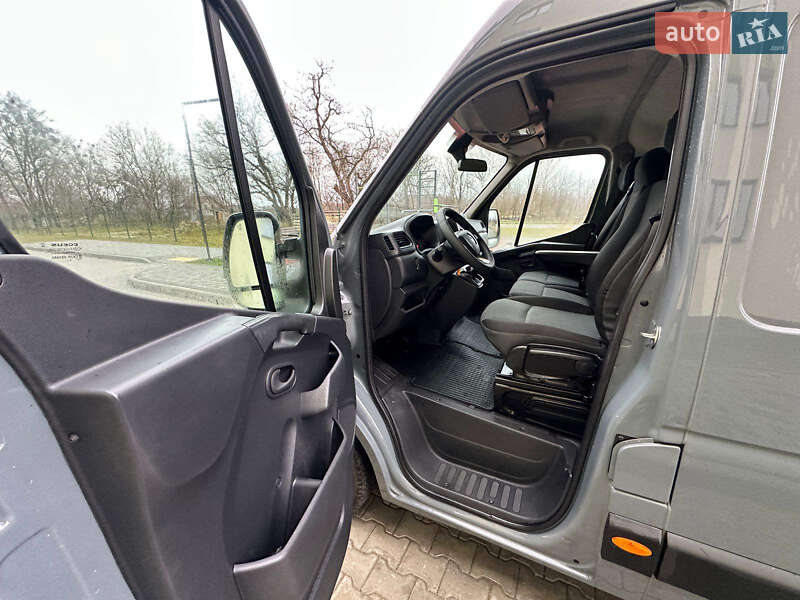 Грузовой фургон Renault Master 2022 в Киеве