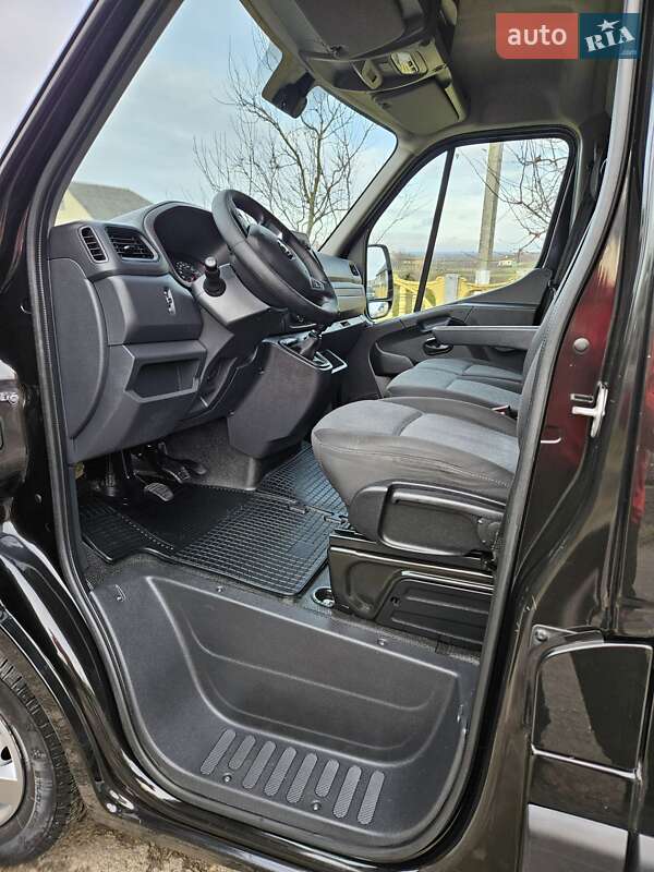 Вантажний фургон Renault Master 2022 в Дубні