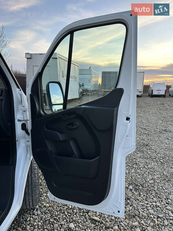 Грузовой фургон Renault Master 2023 в Львове