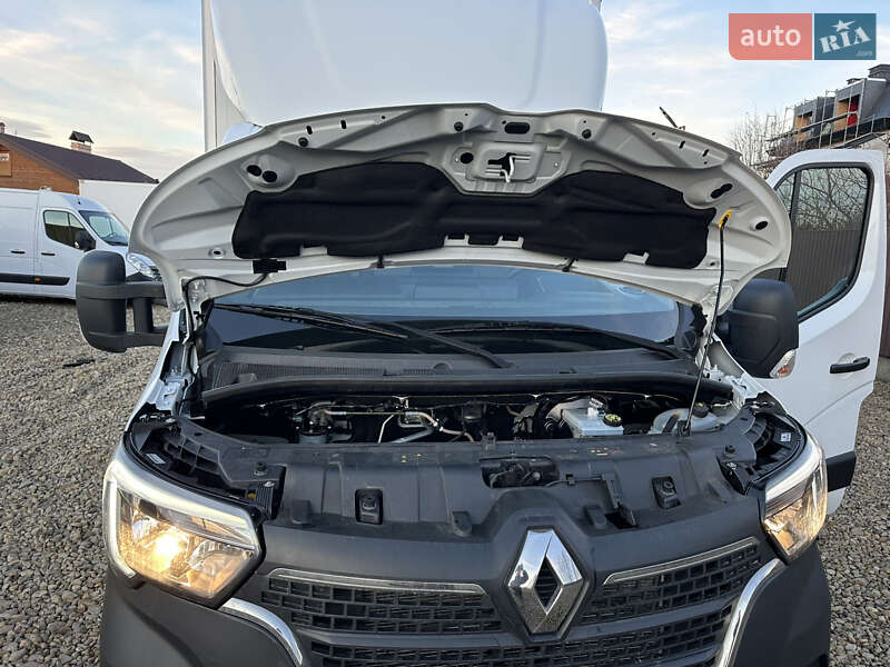 Грузовой фургон Renault Master 2023 в Львове