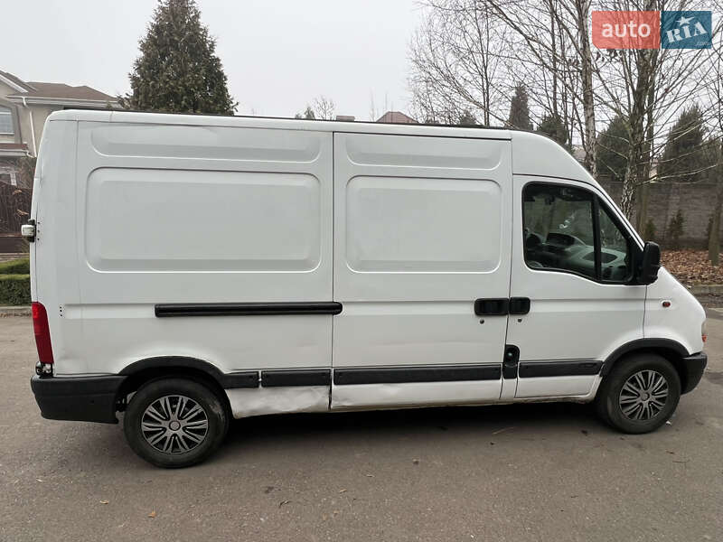 Вантажний фургон Renault Master 2002 в Рівному