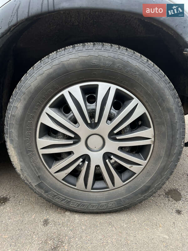 Вантажний фургон Renault Master 2002 в Рівному