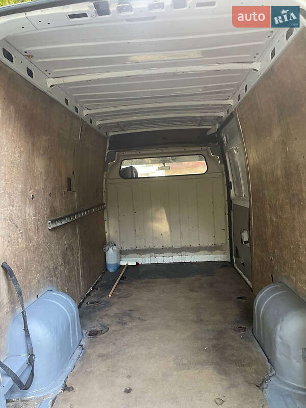 Вантажний фургон Renault Master 2002 в Рівному