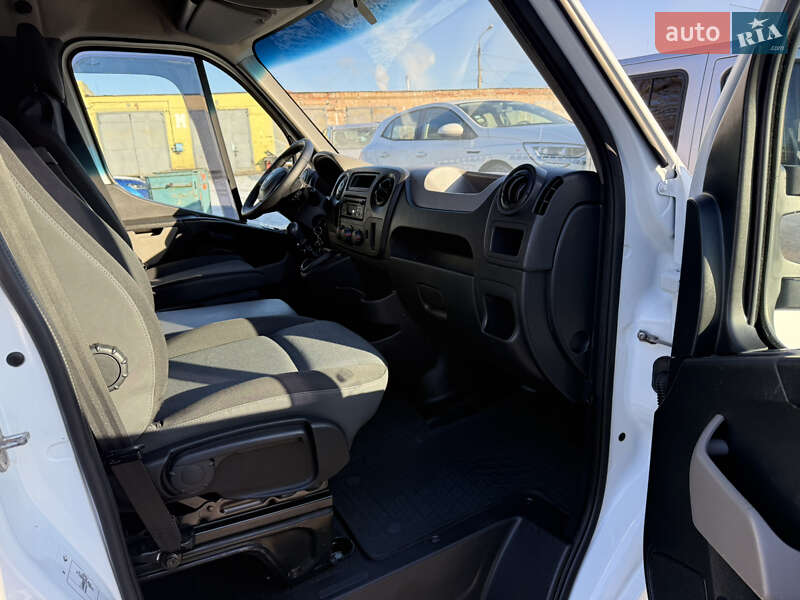 Автовоз Renault Master 2017 в Луцьку