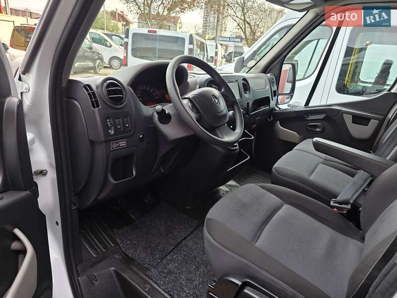 Вантажний фургон Renault Master 2017 в Одесі