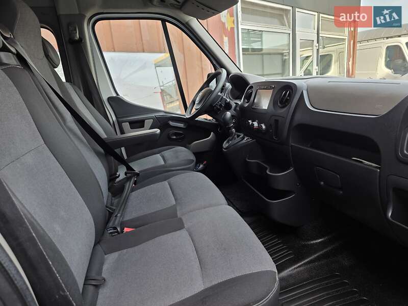 Вантажний фургон Renault Master 2017 в Одесі
