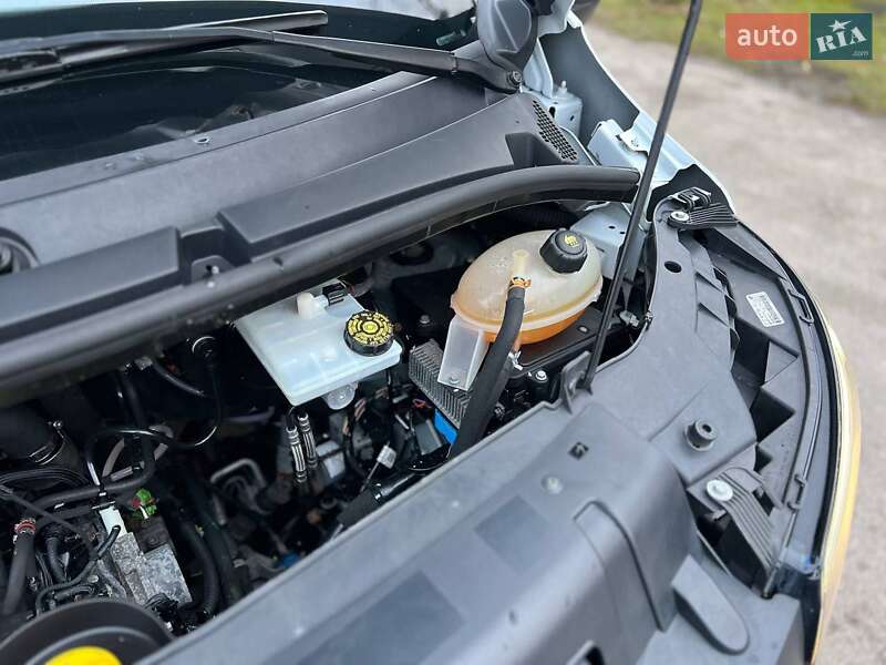 Тентованый Renault Master 2021 в Киеве