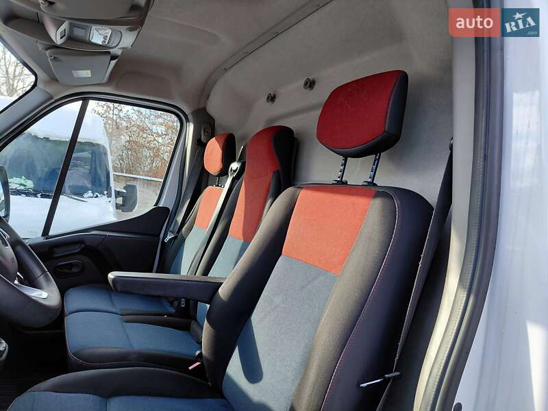 Грузовой фургон Renault Master 2022 в Ивано-Франковске