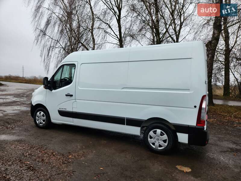 Вантажний фургон Renault Master 2017 в Дубні