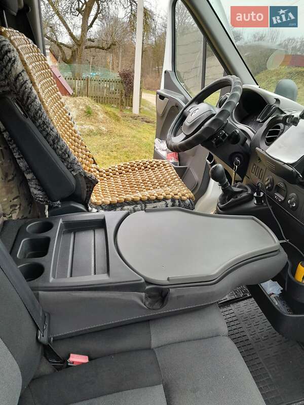 Вантажний фургон Renault Master 2014 в Зборові