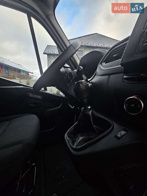 Грузовой фургон Renault Master 2022 в Дубно