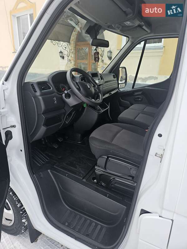 Грузовой фургон Renault Master 2022 в Дубно