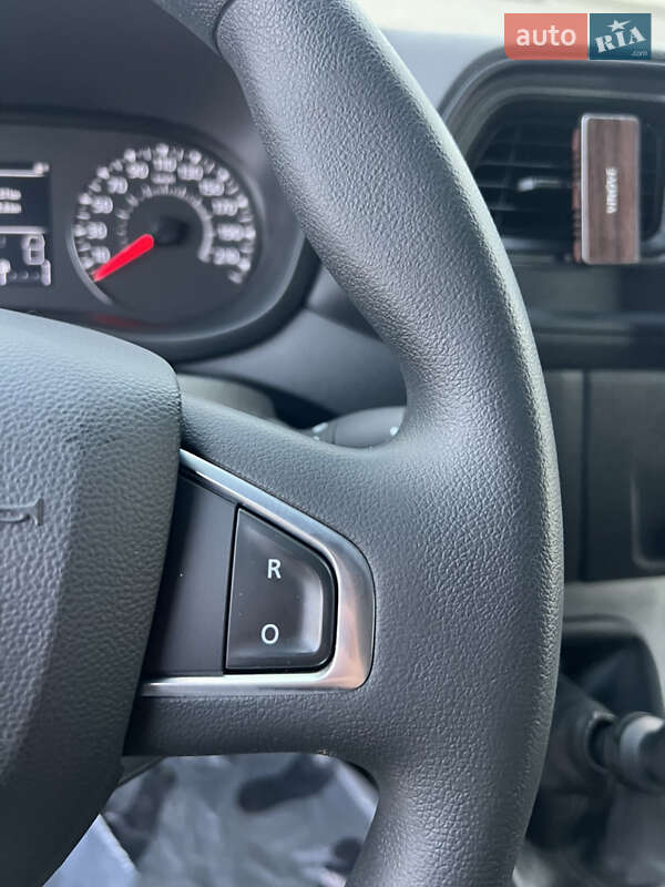 Грузовой фургон Renault Master 2021 в Луцке
