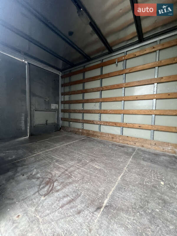 Вантажний фургон Renault Master 2015 в Луцьку