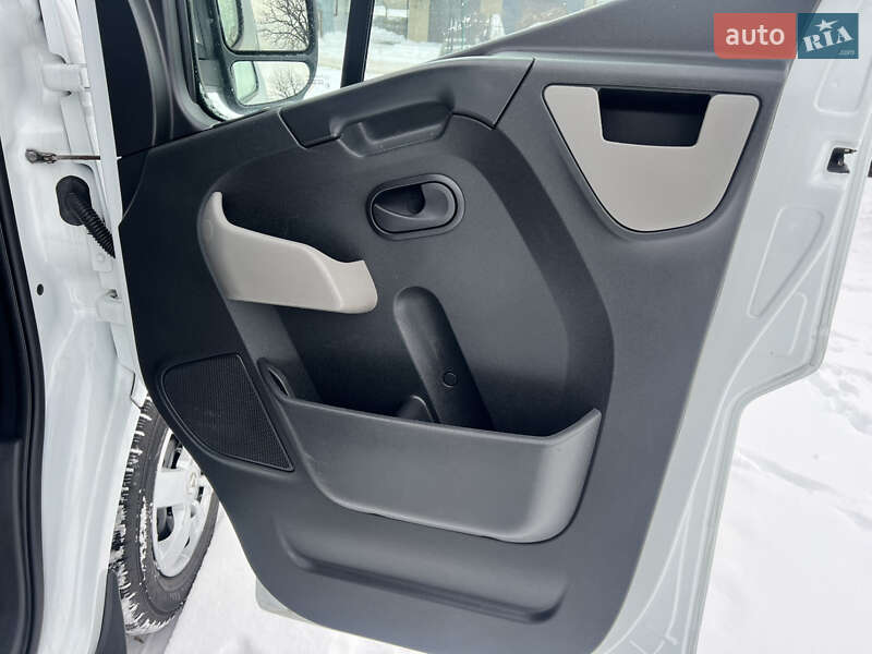 Вантажний фургон Renault Master 2017 в Бердичеві фото 31 Вантажний фургон Renault Master 2017 в Бердичеві