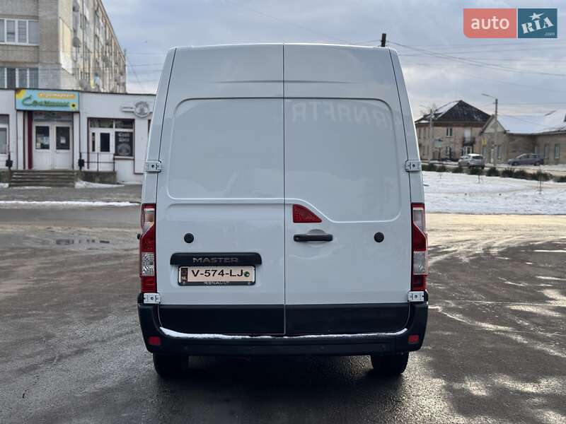 Грузовой фургон Renault Master 2017 в Дубно