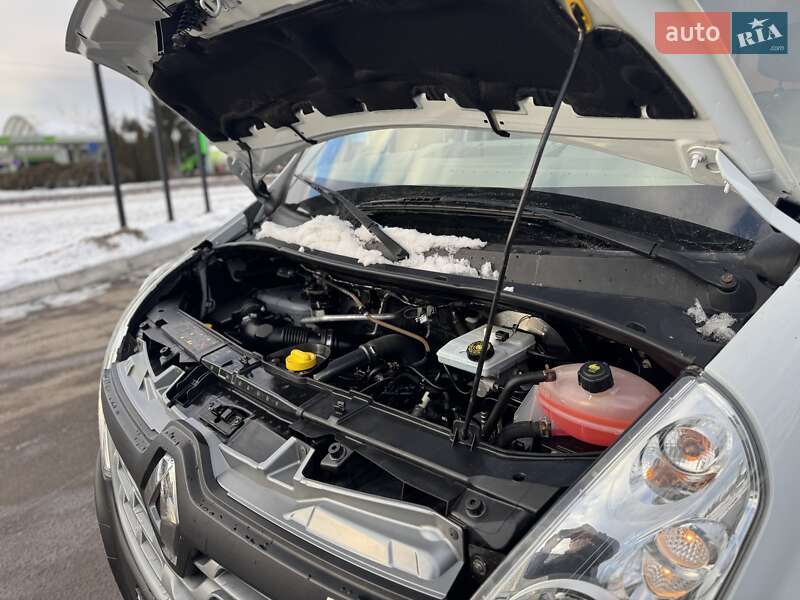 Грузовой фургон Renault Master 2017 в Дубно