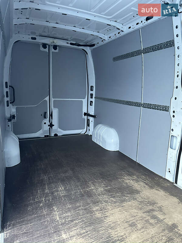 Грузовой фургон Renault Master 2021 в Львове