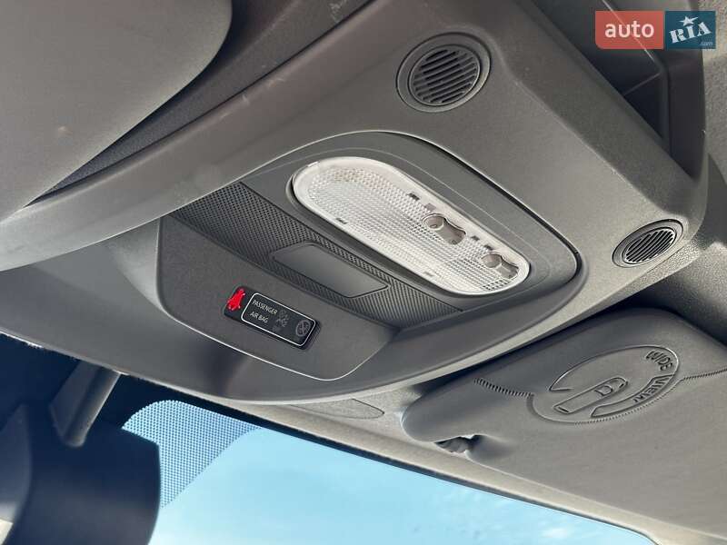 Вантажний фургон Renault Master 2020 в Львові