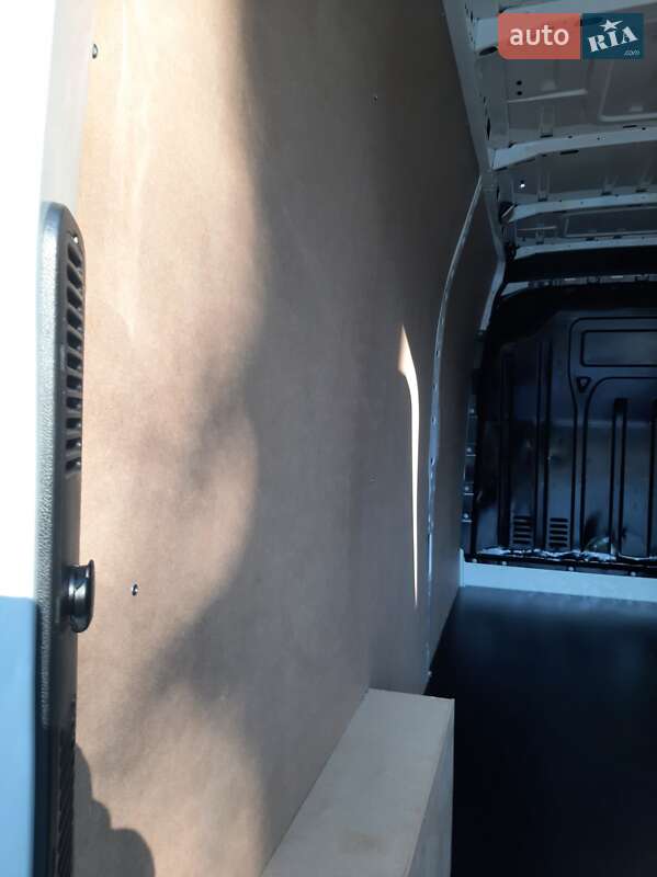 Грузовой фургон Renault Master 2018 в Полтаве