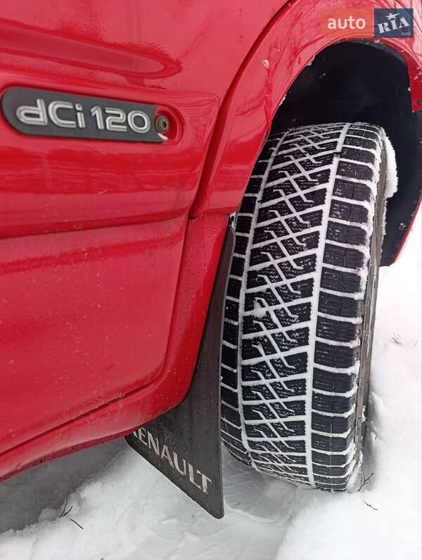 Эвакуатор Renault Master 2008 в Изюме