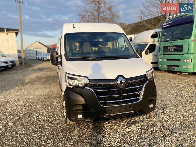 Грузовой фургон Renault Master 2021 в Хусте