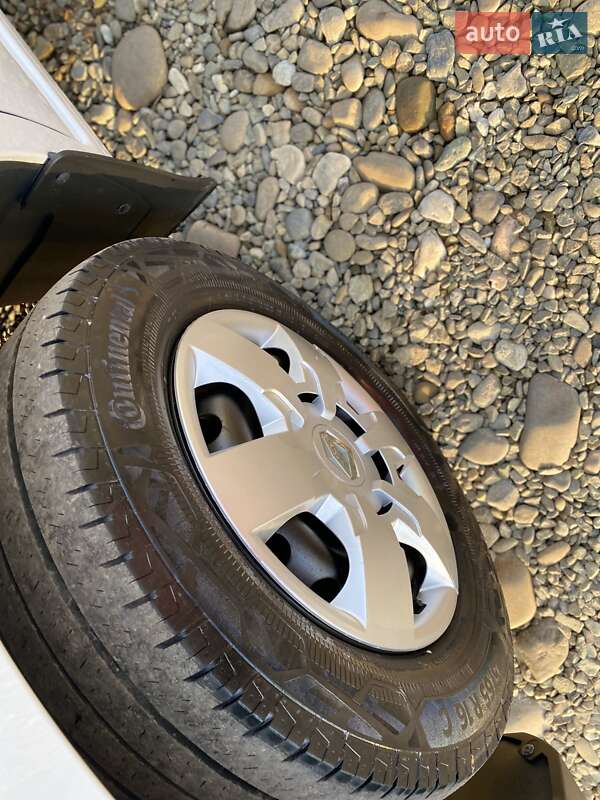 Грузовой фургон Renault Master 2021 в Хусте