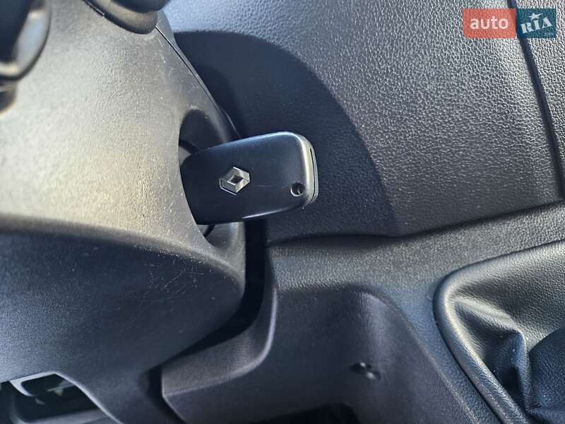 Грузовой фургон Renault Master 2022 в Бердичеве