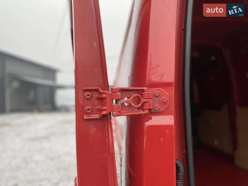 Грузовой фургон Renault Master 2024 в Хусте