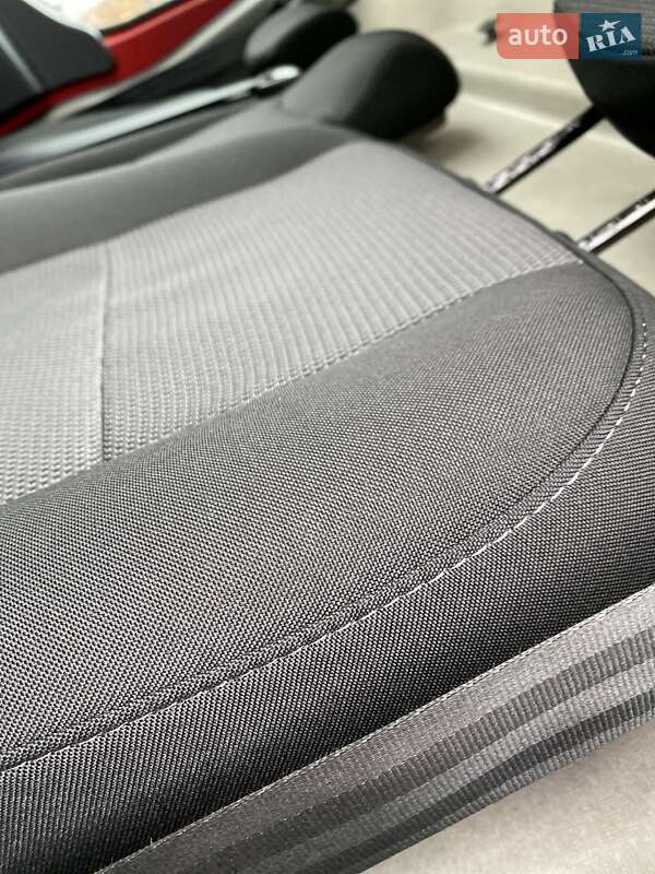 Грузовой фургон Renault Master 2024 в Хусте