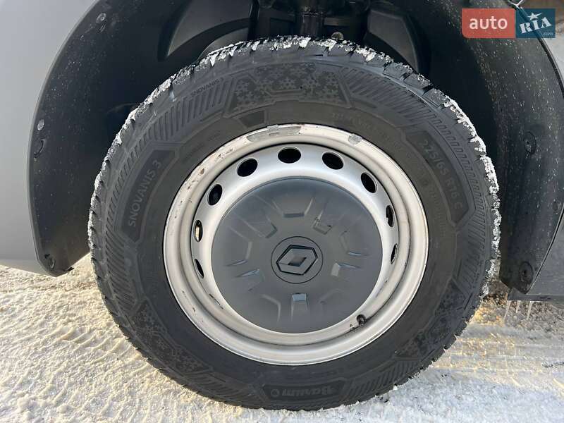 Грузовой фургон Renault Master 2022 в Киеве