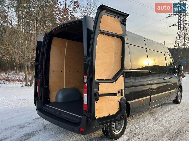 Грузовой фургон Renault Master 2022 в Киеве